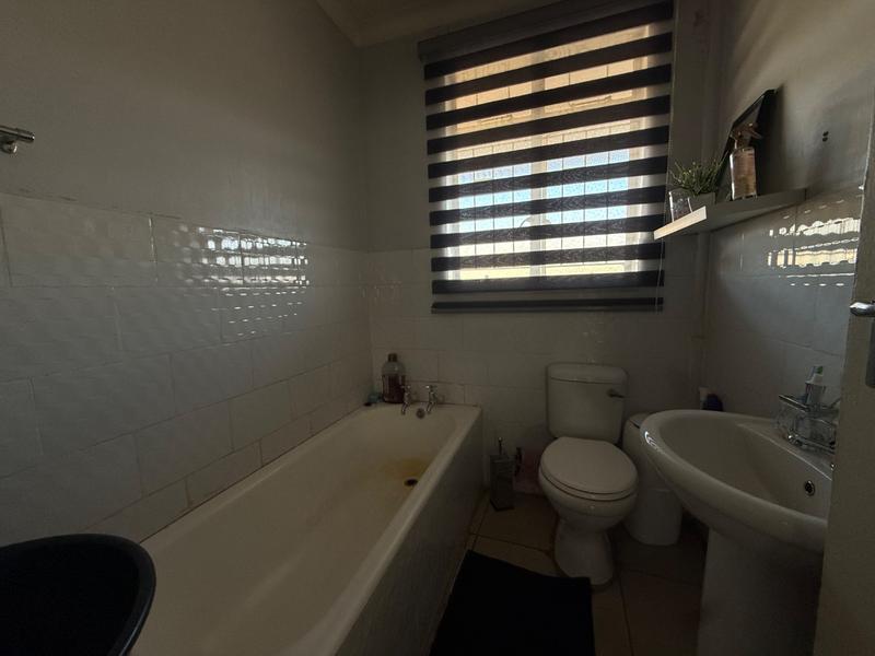 2 Bedroom Property for Sale in Vanderbijlpark Cw 6 Gauteng