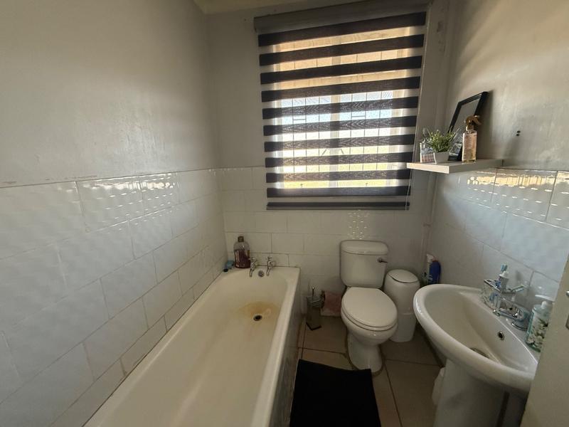 2 Bedroom Property for Sale in Vanderbijlpark Cw 6 Gauteng