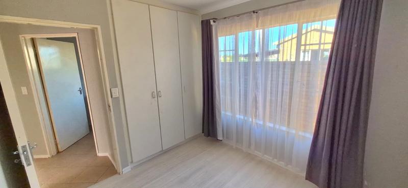 2 Bedroom Property for Sale in Heuwelsig Estate Gauteng