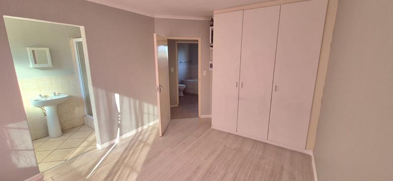 2 Bedroom Property for Sale in Heuwelsig Estate Gauteng