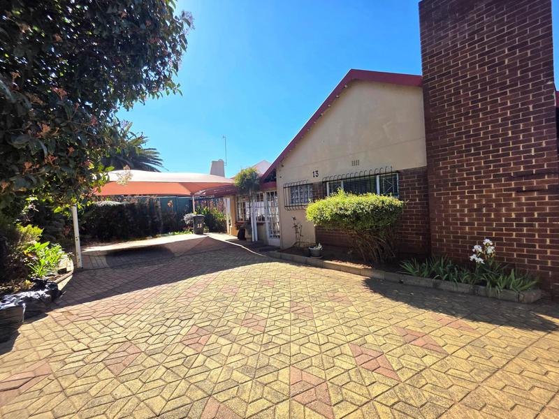 3 Bedroom Property for Sale in Woodmere Gauteng