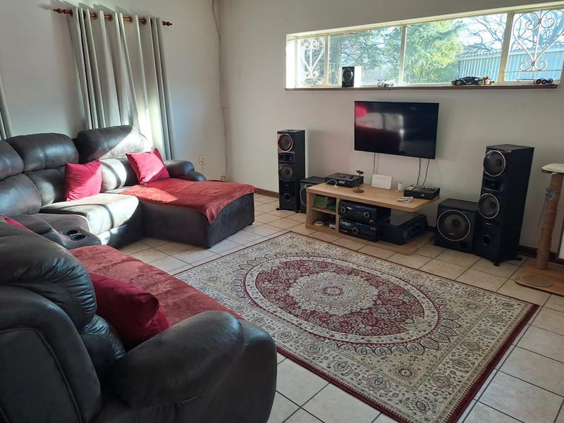 3 Bedroom Property for Sale in Parkdene Gauteng