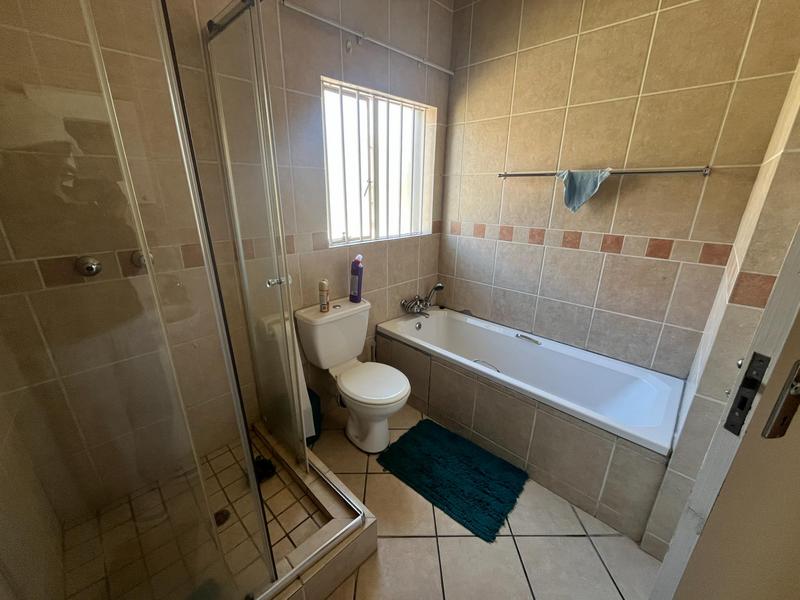 3 Bedroom Property for Sale in Country View Gauteng