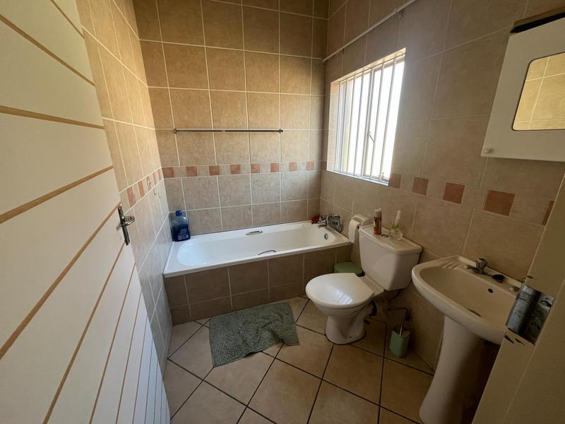 3 Bedroom Property for Sale in Country View Gauteng