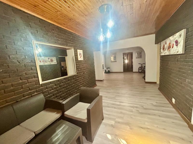 4 Bedroom Property for Sale in Flora Gardens Gauteng