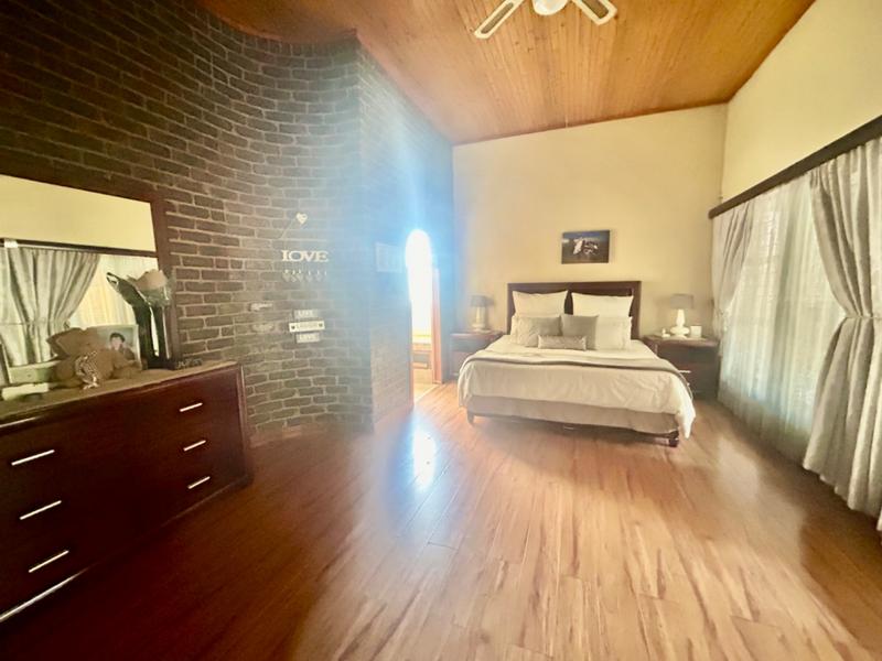 4 Bedroom Property for Sale in Flora Gardens Gauteng