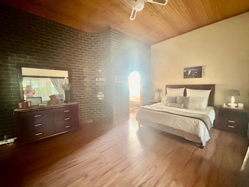 4 Bedroom Property for Sale in Flora Gardens Gauteng