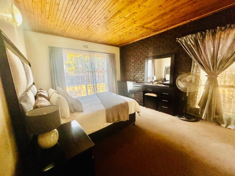 4 Bedroom Property for Sale in Flora Gardens Gauteng