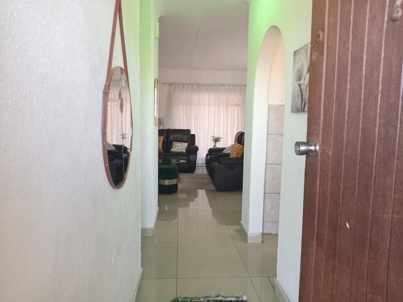 2 Bedroom Property for Sale in Homelake Gauteng