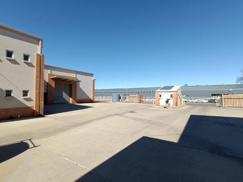 To Let Commercial Property for Rent in Stormill Gauteng