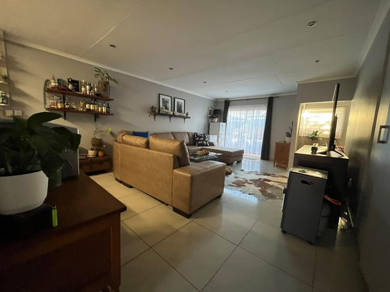 To Let 2 Bedroom Property for Rent in Die Hoewes Gauteng