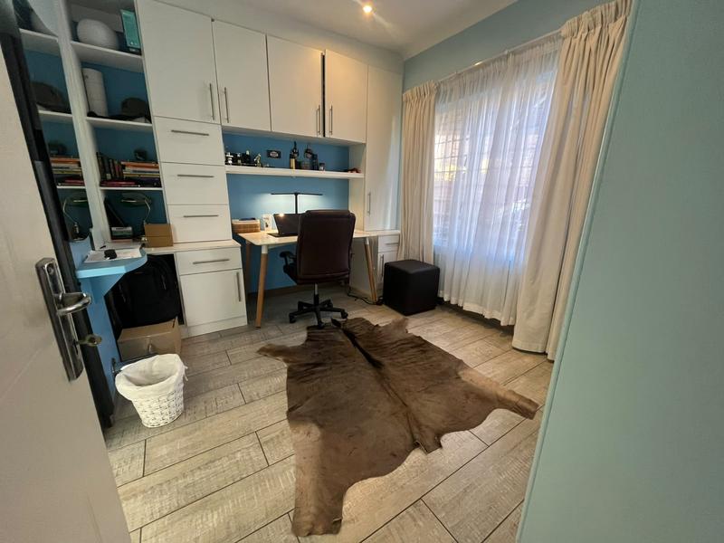 To Let 2 Bedroom Property for Rent in Die Hoewes Gauteng