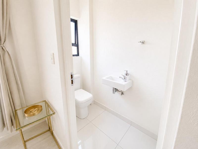 2 Bedroom Property for Sale in Beverley Gauteng