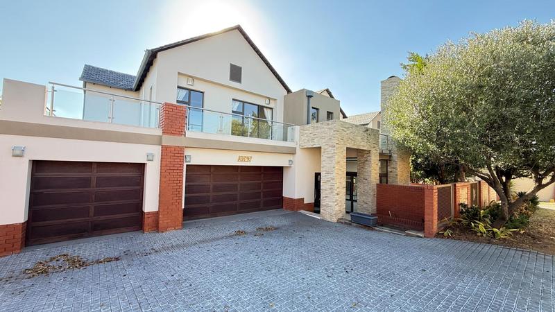 5 Bedroom Property for Sale in Waterfall Country Village Gauteng