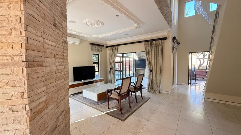 5 Bedroom Property for Sale in Waterfall Country Village Gauteng