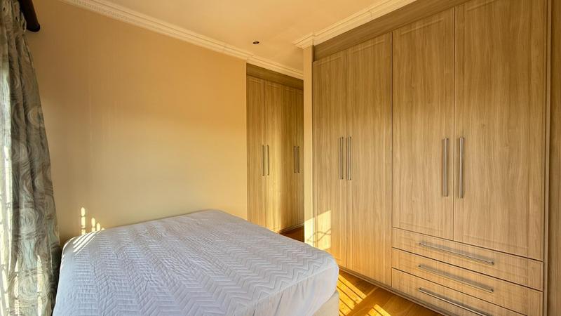 5 Bedroom Property for Sale in Waterfall Country Village Gauteng