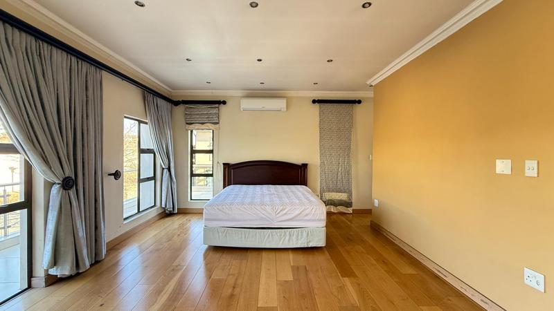 5 Bedroom Property for Sale in Waterfall Country Village Gauteng