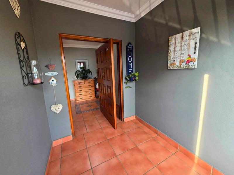 3 Bedroom Property for Sale in Glen Marais Gauteng