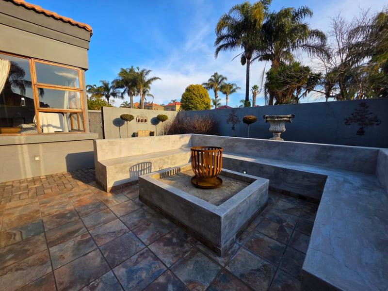 3 Bedroom Property for Sale in Glen Marais Gauteng