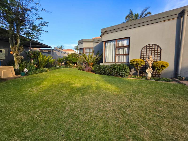 3 Bedroom Property for Sale in Glen Marais Gauteng