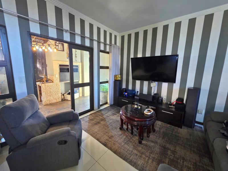 4 Bedroom Property for Sale in Glen Eagle Estate Gauteng