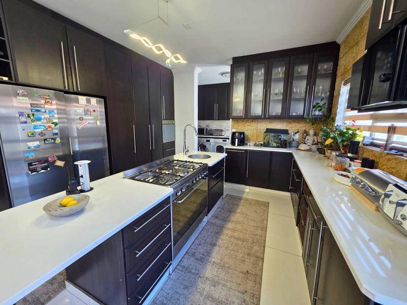 4 Bedroom Property for Sale in Glen Eagle Estate Gauteng