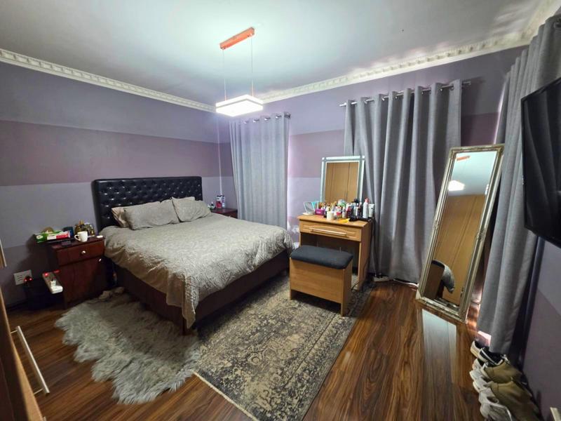 4 Bedroom Property for Sale in Glen Eagle Estate Gauteng