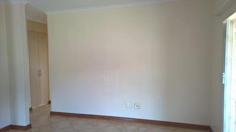 To Let 2 Bedroom Property for Rent in Farrarmere Gauteng