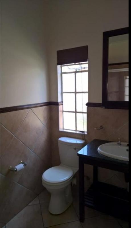To Let 2 Bedroom Property for Rent in Farrarmere Gauteng