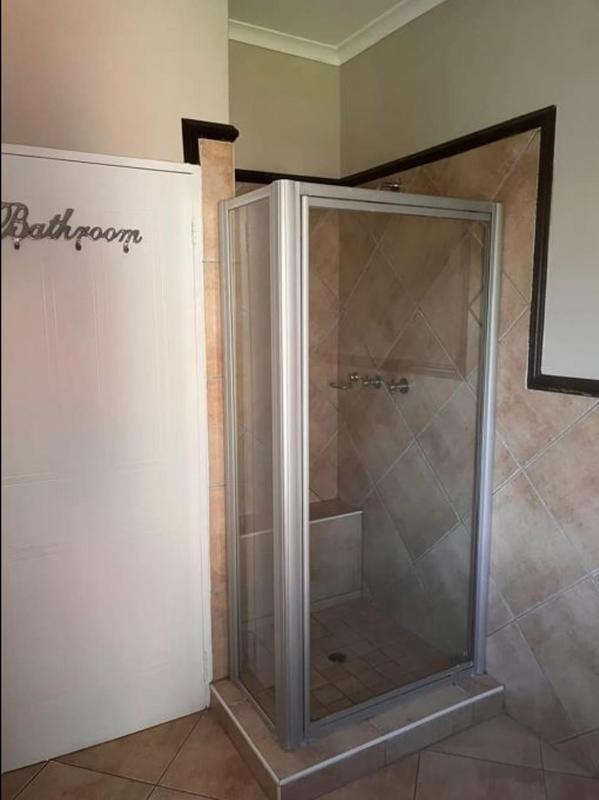 To Let 2 Bedroom Property for Rent in Farrarmere Gauteng