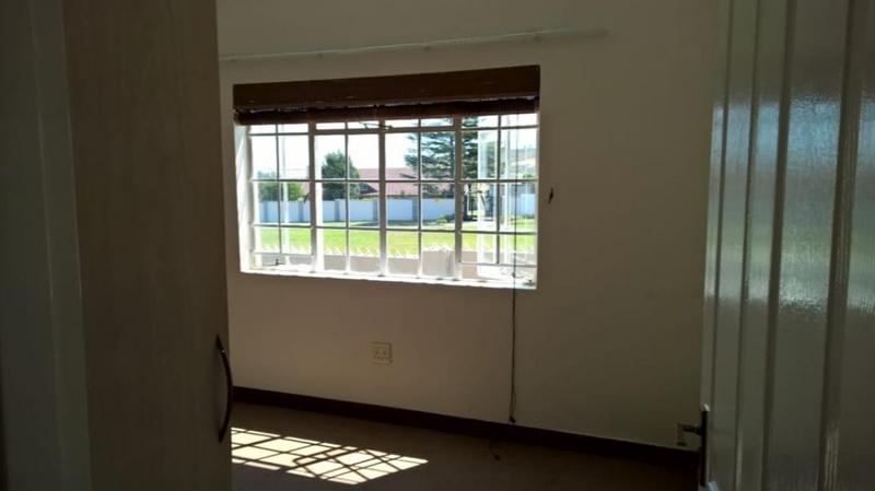 To Let 2 Bedroom Property for Rent in Farrarmere Gauteng
