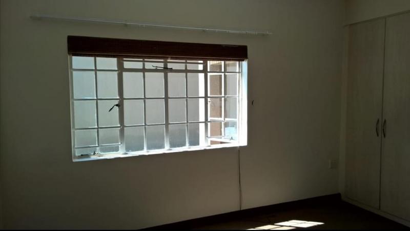 To Let 2 Bedroom Property for Rent in Farrarmere Gauteng