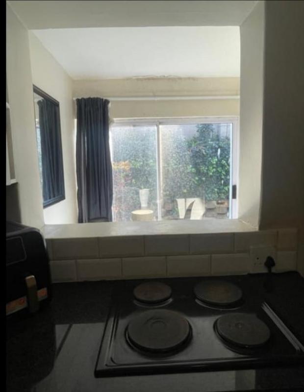 To Let 1 Bedroom Property for Rent in Eltonhill Gauteng