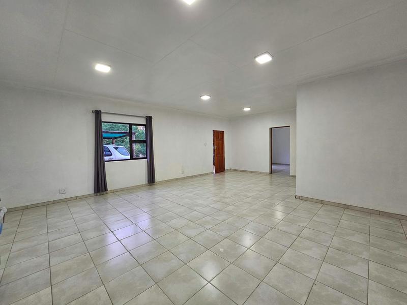 To Let 2 Bedroom Property for Rent in Ruimsig Gauteng