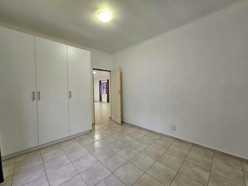 To Let 2 Bedroom Property for Rent in Ruimsig Gauteng