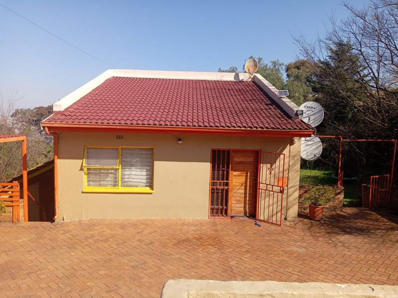 4 Bedroom Property for Sale in Lorentzville Gauteng