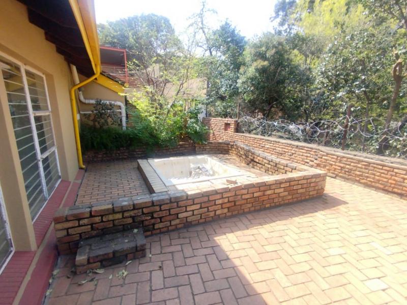 4 Bedroom Property for Sale in Lorentzville Gauteng