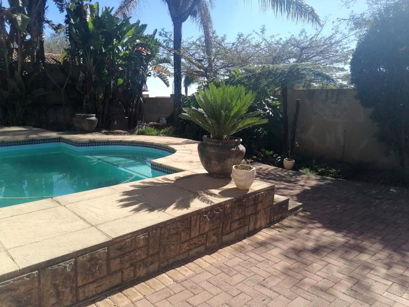5 Bedroom Property for Sale in Noordkruin Gauteng