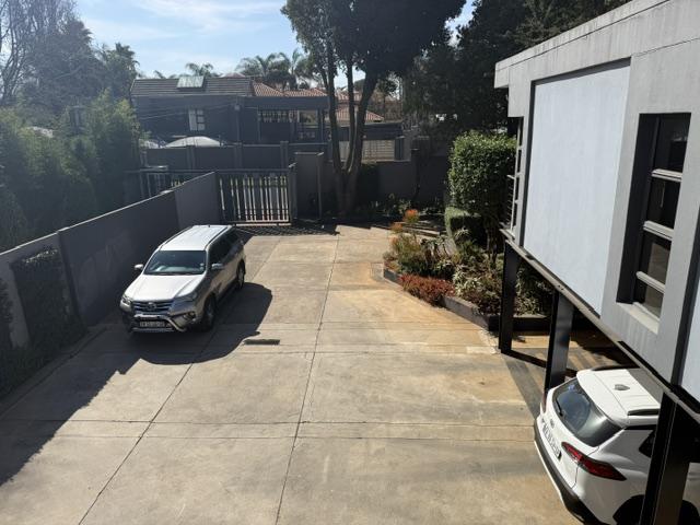 To Let 1 Bedroom Property for Rent in Bedfordview Gauteng