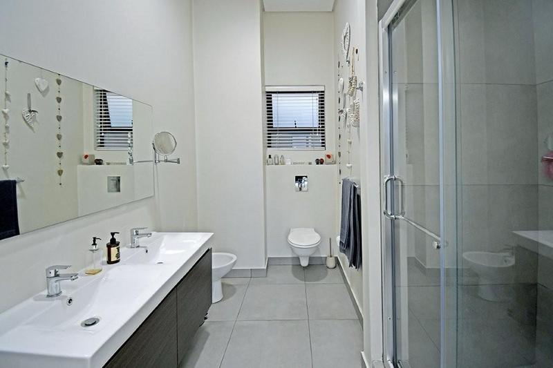 To Let 2 Bedroom Property for Rent in Kensington Gauteng