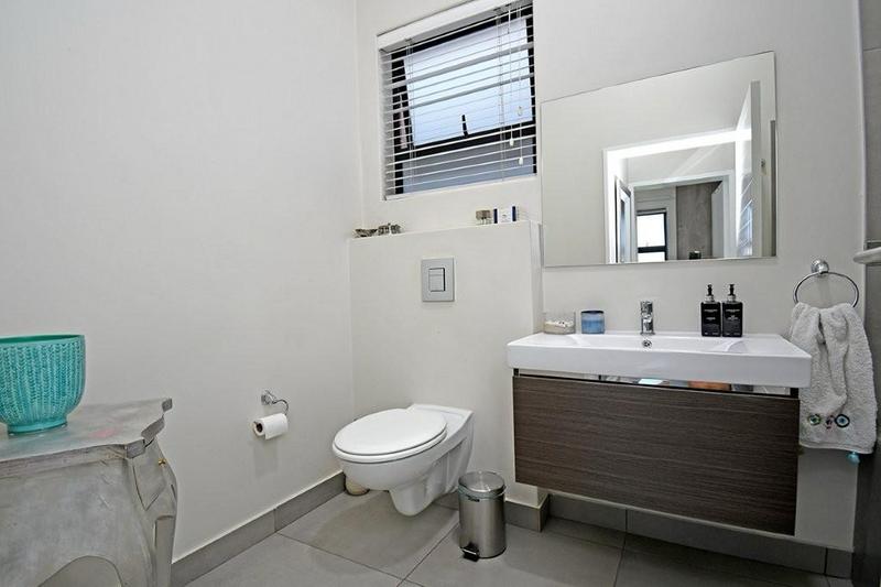 To Let 2 Bedroom Property for Rent in Kensington Gauteng