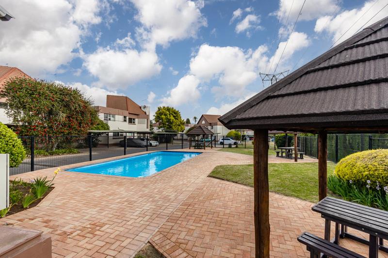 2 Bedroom Property for Sale in Bedfordview Gauteng