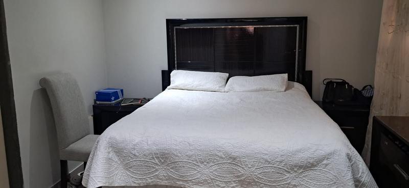 5 Bedroom Property for Sale in Meadowlands Gauteng