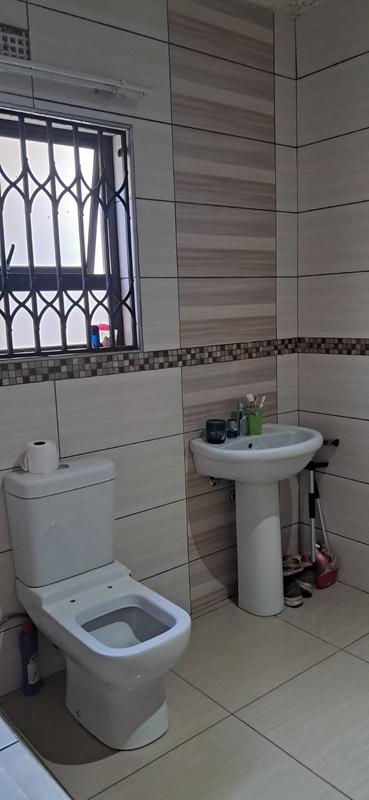 5 Bedroom Property for Sale in Meadowlands Gauteng