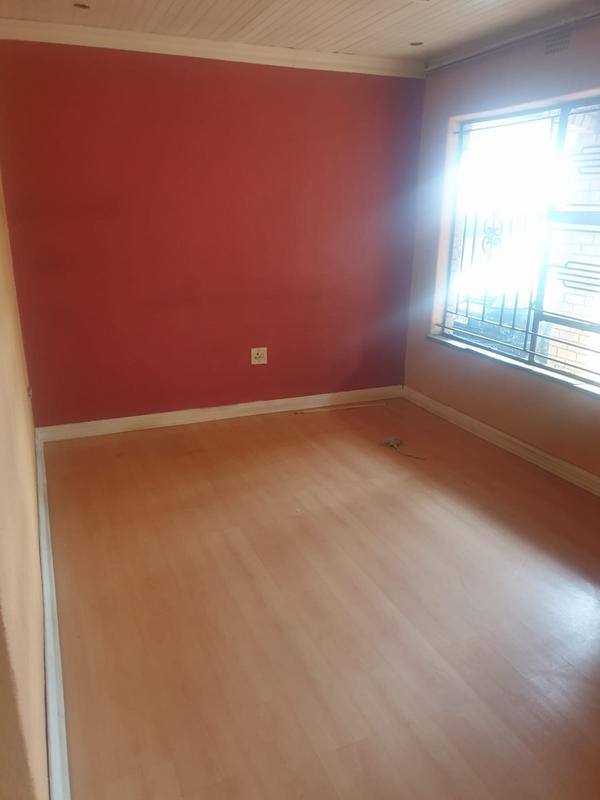 3 Bedroom Property for Sale in Chiawelo Gauteng