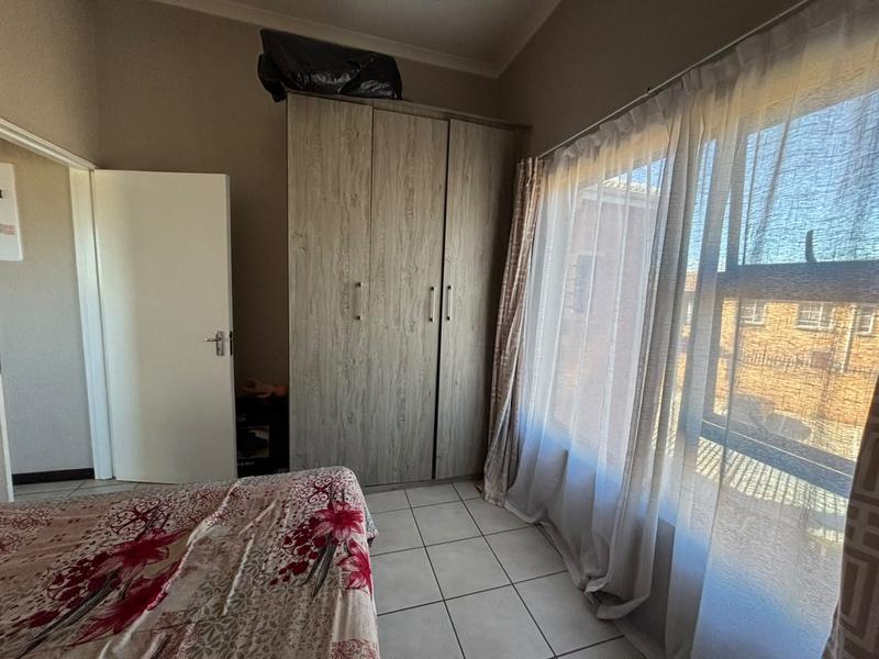 2 Bedroom Property for Sale in Wilgeheuwel Gauteng