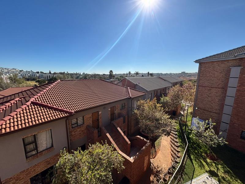 2 Bedroom Property for Sale in Wilgeheuwel Gauteng