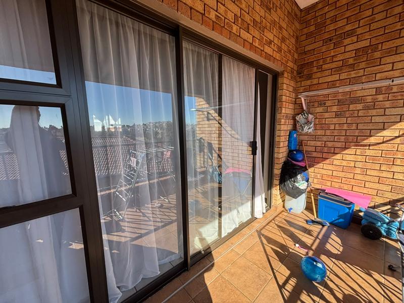 2 Bedroom Property for Sale in Wilgeheuwel Gauteng