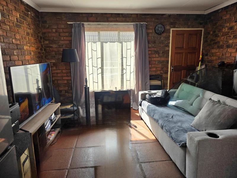 2 Bedroom Property for Sale in Elspark Gauteng