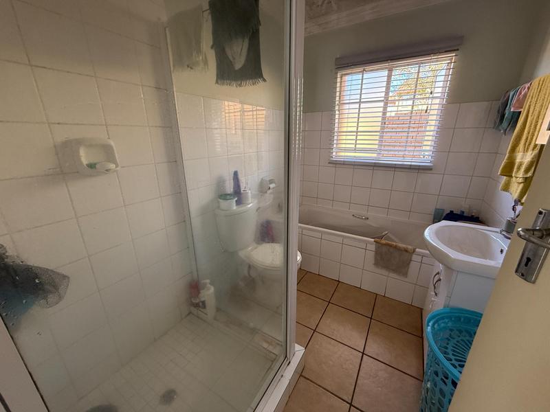 2 Bedroom Property for Sale in The Reeds Gauteng